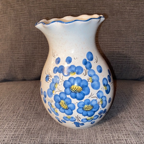Vtg Italian Ceramic blue/white vase with flowers
